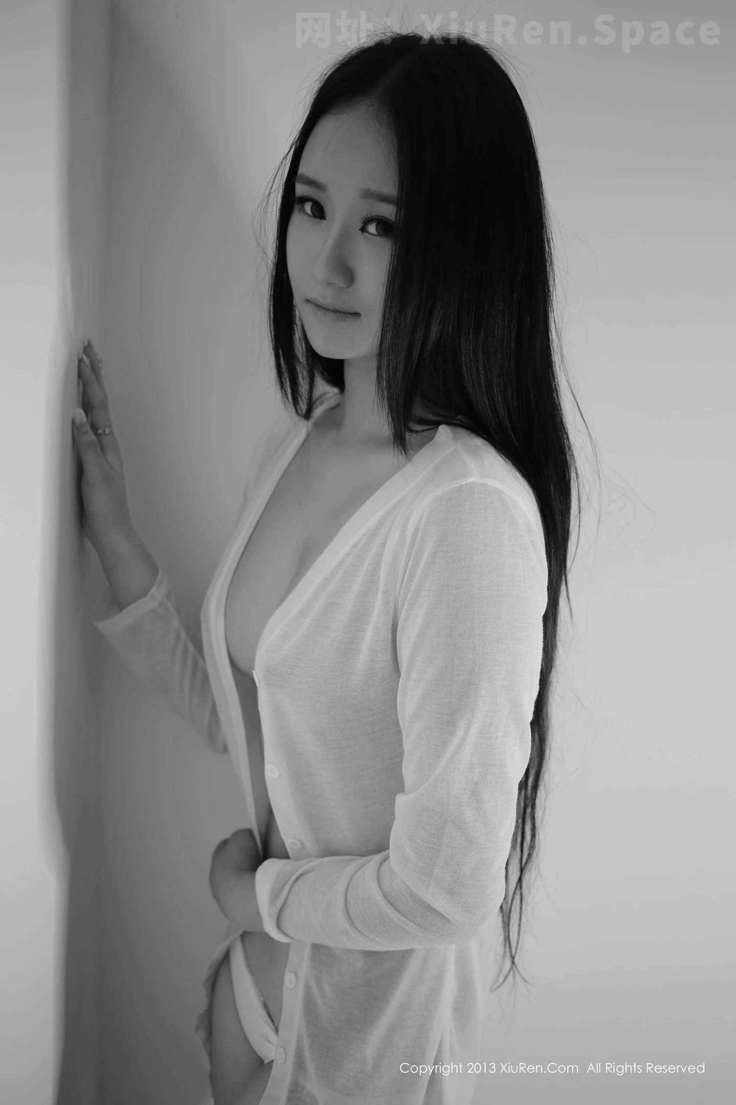 图片[4]-[XiuRen秀人网]VOL.008 95后乳神妹妹胡琦Seven性感内衣美胸诱惑写真46P-秀人网官方网站